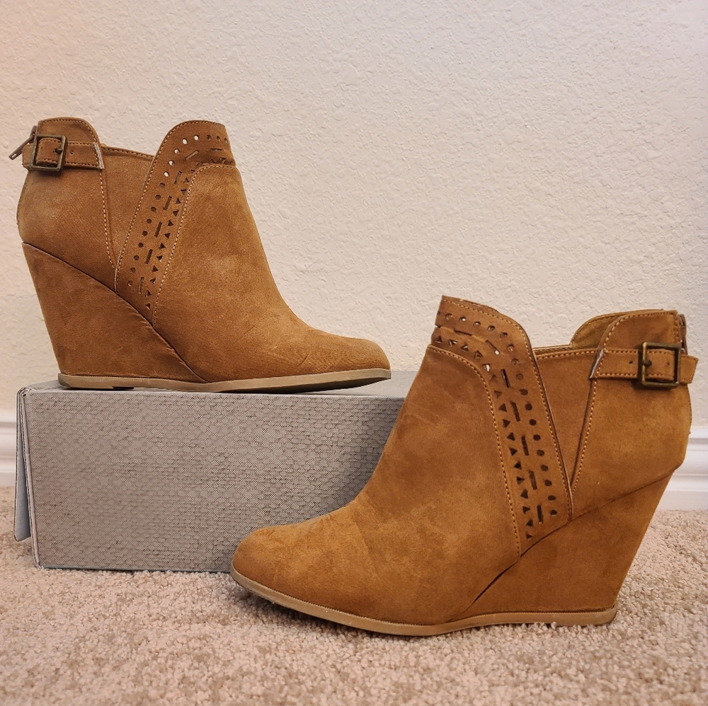 Camel Colored Wedge